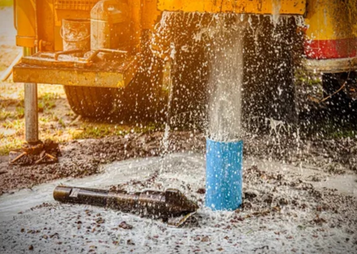 Бурение воды под скважину на песок и артезианскую воду - в чём разница?